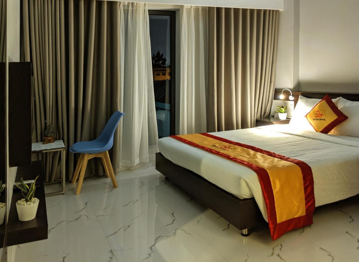 The Six 2* TP. Hồ Chí Minh
